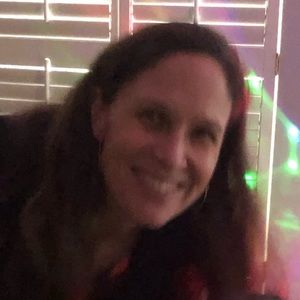 Meet your Posher, Liz